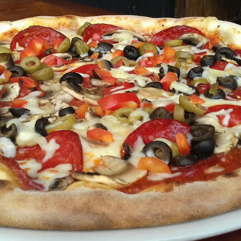 Pizza z obrázku na autě od Veverky